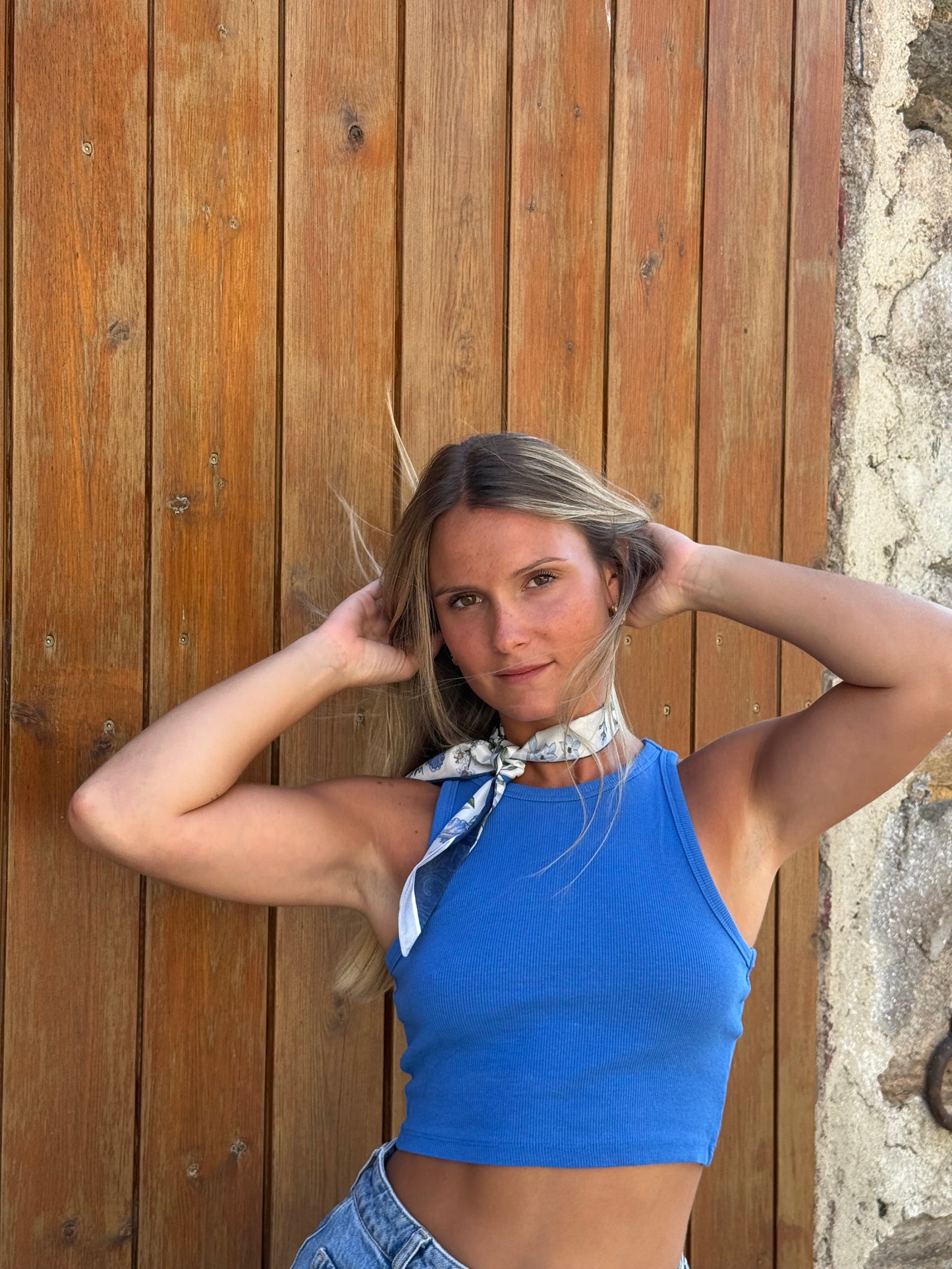 Foulard fleuri bleu