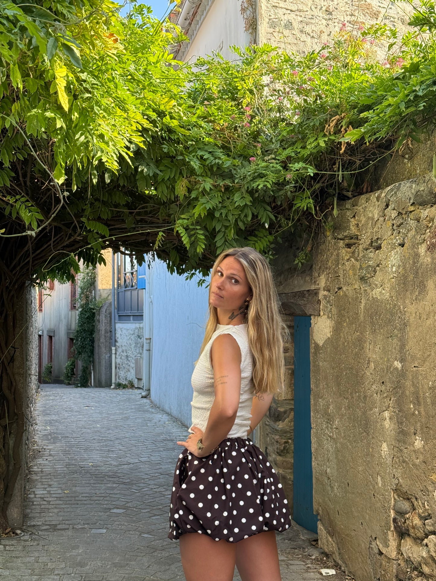Short à pois marron