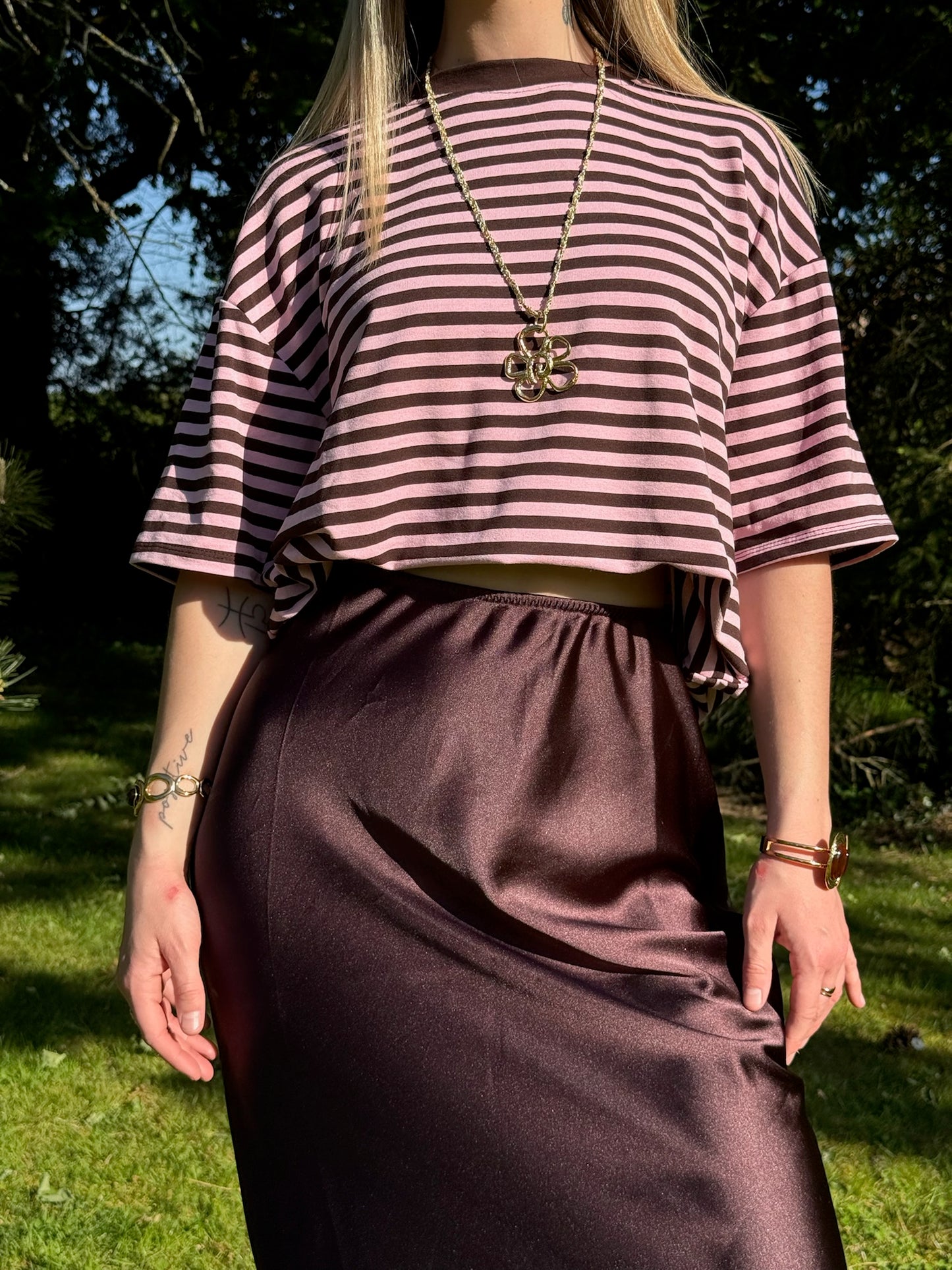 Collier fleur beige
