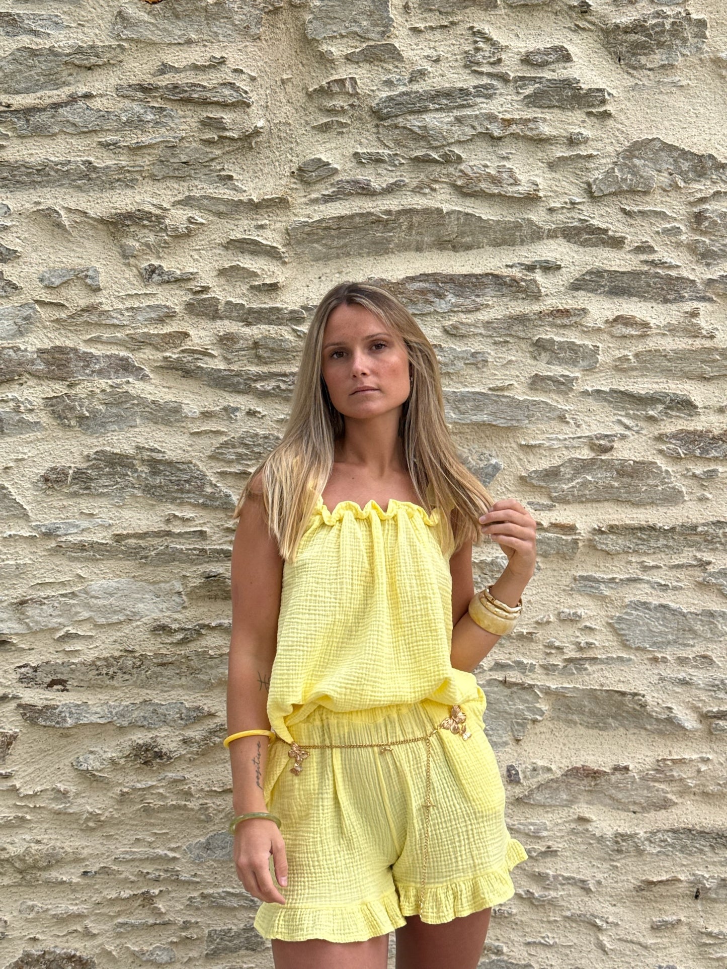 Ensemble jaune