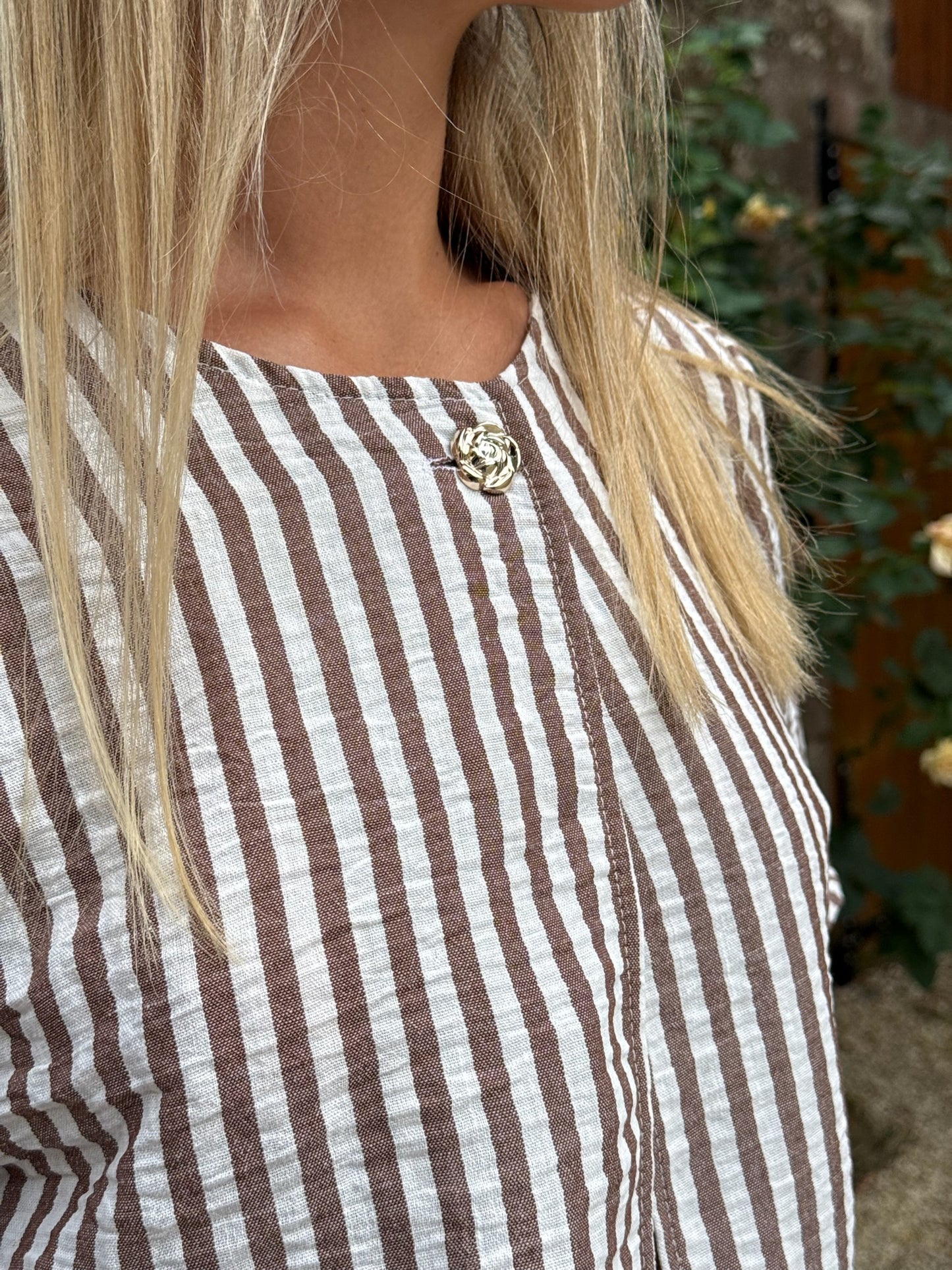 Top asymétrique rayé brun