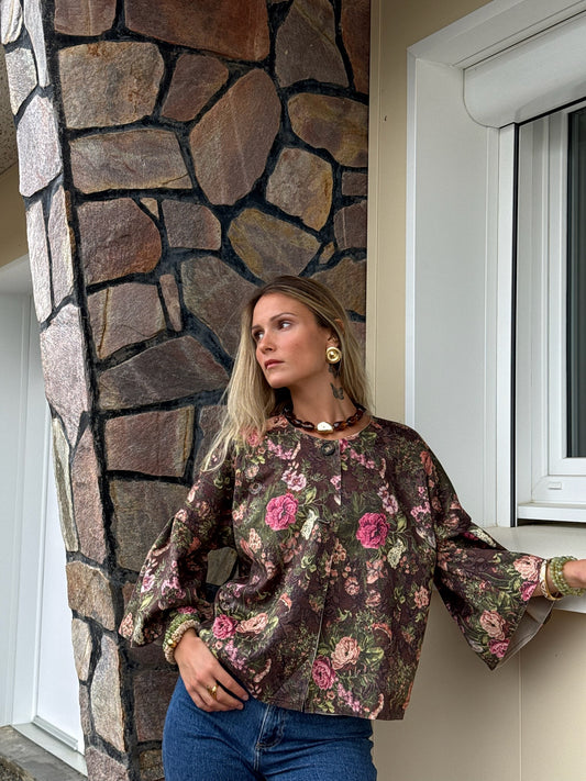 Veste marron fleurie