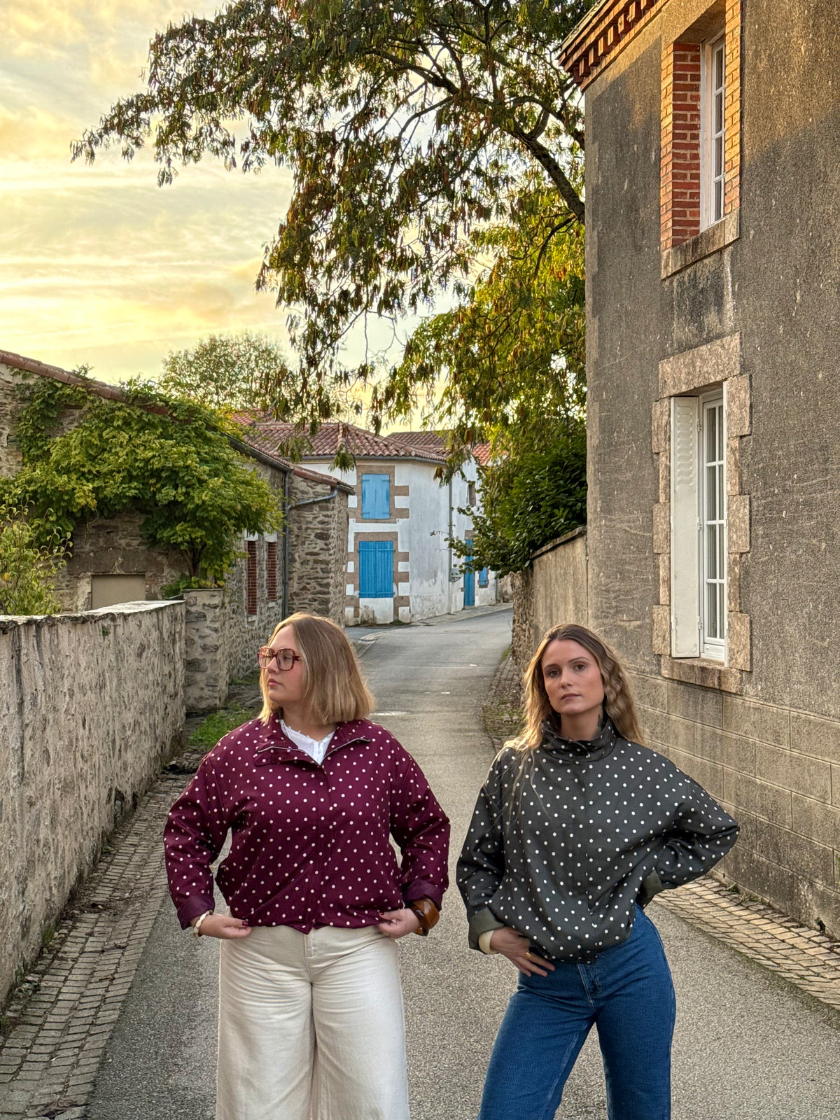 Veste à pois bordeaux