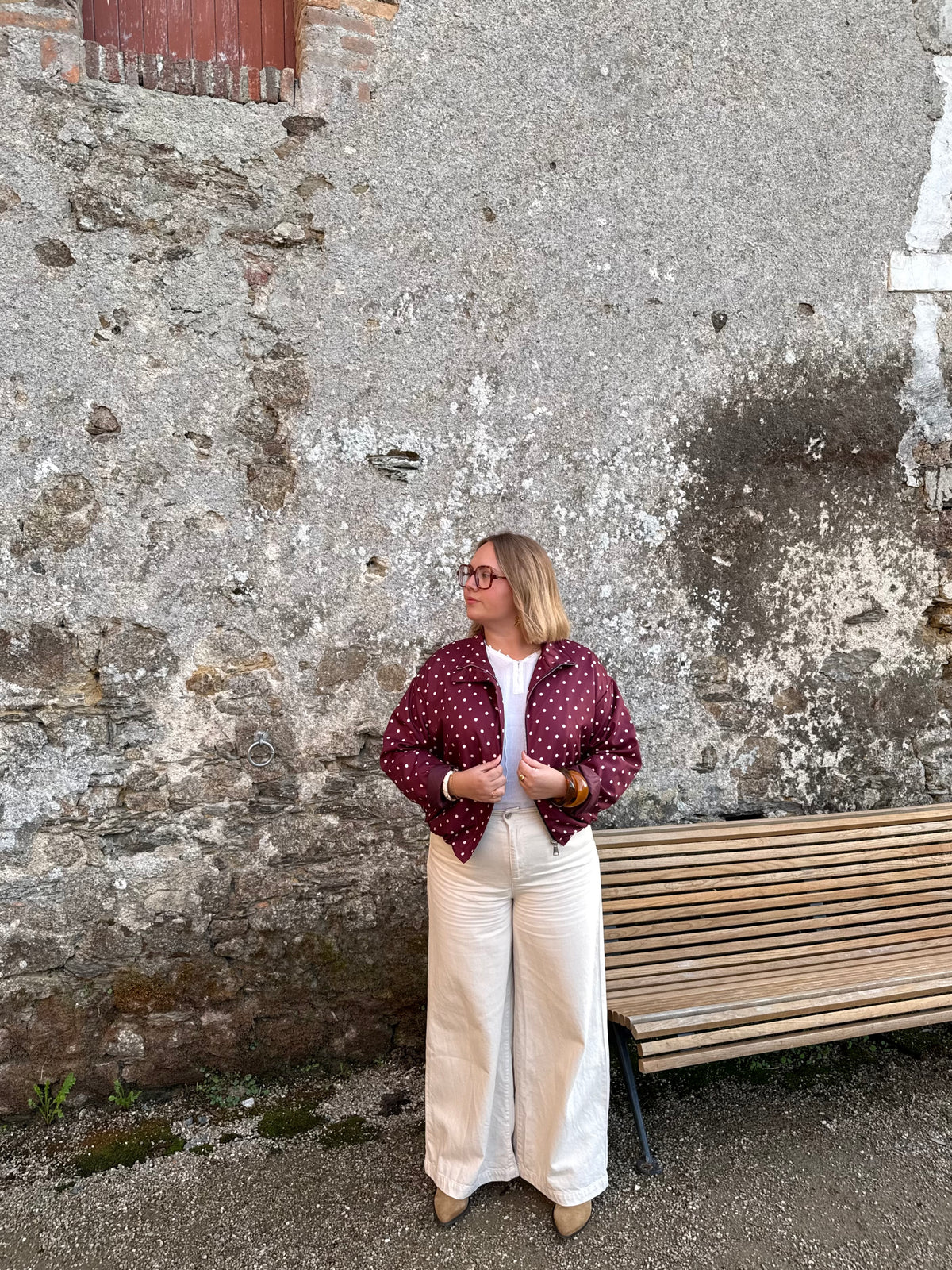 Veste à pois bordeaux